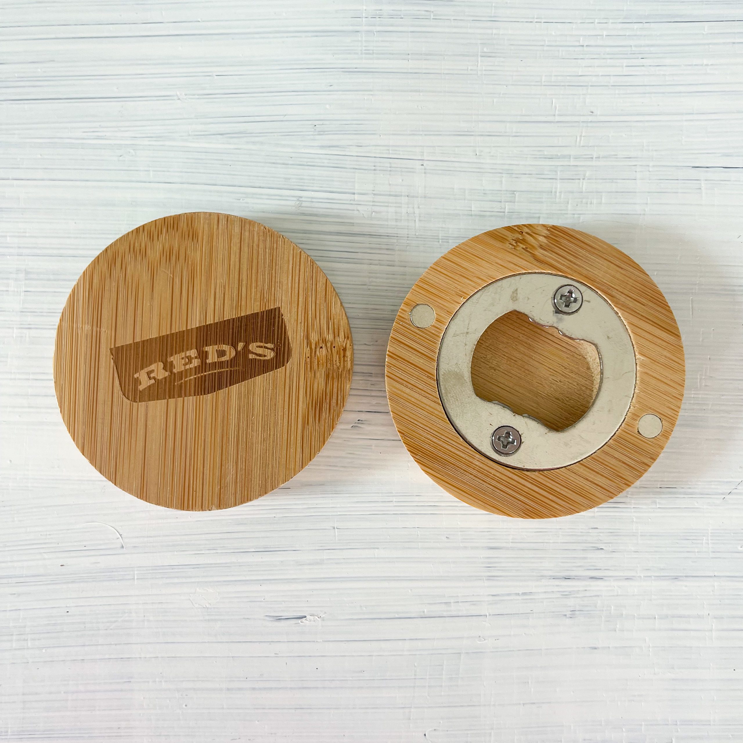 Source Custom logo nickel plating bamboo crafts round shaped bamboo beer bottle  opener with magnet on m.